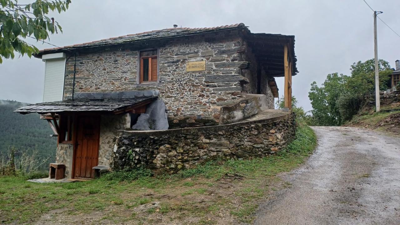 A Palleira Castro Caldelas Exterior photo