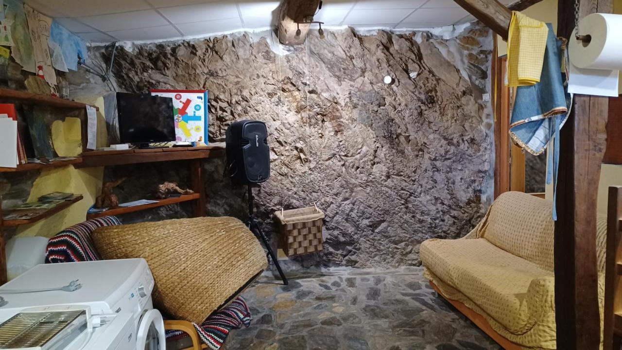 A Palleira Castro Caldelas Exterior photo